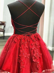 Robes de bal à cou de lacets rouges en V, cou à cou de lace rouge courte de graduation robes à la maison