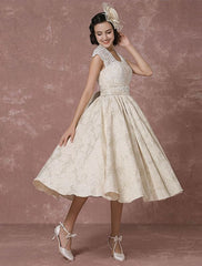 Short Wedding Dress Lace Champagne Vintage Bridal Dress Ball Gown Beading Backless Tea-Length Bridal Gown With Sash