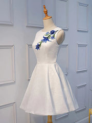 Robes de bal floral en dentelle blanche, courtes robes de retour à la maison florale blanche en dentelle blanche