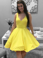Robes de bal en satin rouge jaune en V simple,
