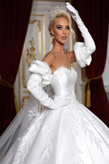 Simple Sweetheart Off-The-Shoulder A-line Appliques Lace Ruched Satin Wedding Dress