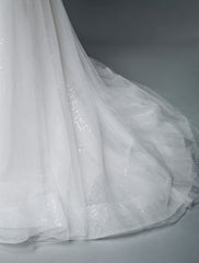 Simple Wedding Dress Lace V Neck Sleeveless Lace Mermaid Bridal Dresses With Train