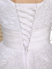 Simple Wedding Dresses Short Lace Applique Illusion Half Sleeve Tea Length Bridal Dress