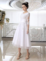 Simple Wedding Dresses Short Lace Applique Illusion Half Sleeve Tea Length Bridal Dress