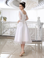 Simple Wedding Dresses Short Lace Applique Illusion Half Sleeve Tea Length Bridal Dress