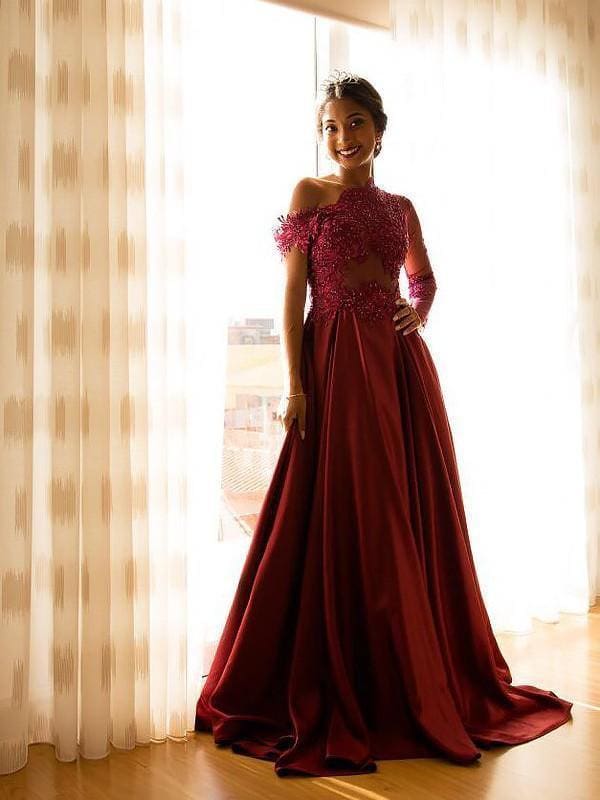 Sleeveless Off-The-Shoulder Satin With Applique Floor-Length Dresses