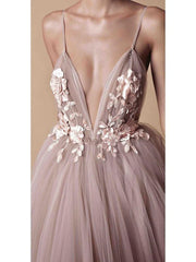 A-line Beach Deep V Neck Spaghetti Strap Wedding Dresses With Applique