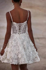 Amazing Spaghetti Straps Beach Aline Wedding Dress Short Tulle Bridal Dress with Lace Appliques