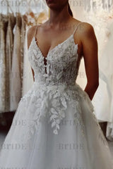 Spaghetti Straps V-Neck Backless Tulle Applique Wedding Dresses
