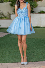 A-line V-neck lace sticker short Homecoming dress