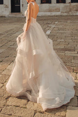 A-line V-neck lace decal with ruffled edges in rural style wedding dress