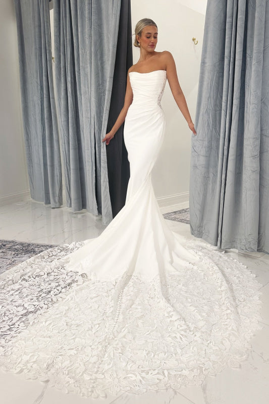 Strapless Mermaid Lace Appliques Wedding Dress Sweetheart Bridal Dress with Train