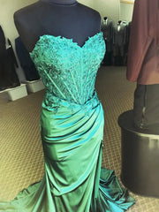 Strapless Satin Mermaid Prom Dresses 2025 with Slit, Sweetheart Neck & Lace Bodice – FD5065