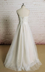 Sweetheart A-Line Tulle Lace Appliques Sleeveless Wedding Dress