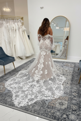 Sweetheart Appliques Lace Mermaid Wedding Dresses Chapel Train