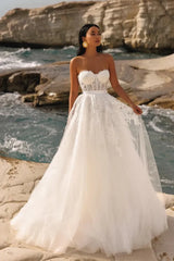 Sweetheart Aline Bridal Dress Lace Appliques Beach Wedding Dress Sleeveless
