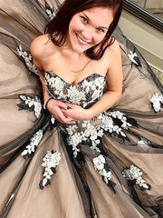 Sweetheart With Applique Floor-Length Tulle Prom Dresses