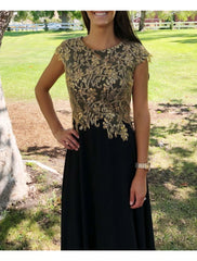 Sheath / Column Mother of the Bride Dress Elegant Plus Size Jewel Neck Floor Length Chiffon Lace Short Sleeve with Appliques Ruching