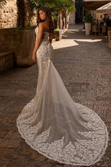 Trendy Long Sweetheart Strapless Mermaid Lace Wedding Dress with Applique