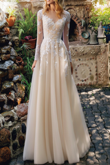 Tulle A Line Wedding Dress with Sleeves Lace Applique Long Sleeve Boho Wedding Bridal Dresses With Train