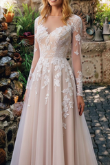 Tulle A Line Wedding Dress with Sleeves Lace Applique Long Sleeve Boho Wedding Bridal Dresses With Train