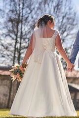 Tulle Aline Wedding Dress Plus Size Bridal Dress Lace Appliques