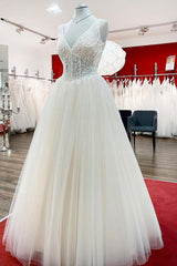 Unieke ivoor lange prinses v-neck tule kanten trouwjurk