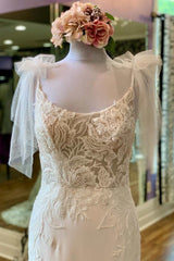 White Lace Scoop Neck Backless Mermaid Long Wedding Gown