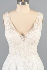 V-neck Appliques Tulle A-line Wedding Dress