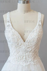 V-neck Appliques Tulle Chapel Train Wedding Dress