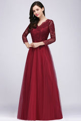 V-Neck Burgundy Bridesmaid Dresses Long Sleeves with Lace Appliques