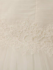 V-Neck Mermaid Brides Wedding Dress With Flowers Detailing