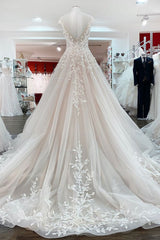Vintage Long A-Line Jewel Tule Ruffles trouwjurk met kantapparaten