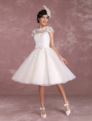 Vintage Wedding Dresses Short Lace Applique Bridal Gown