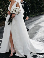 Vintage Wedding Dresses V Neck Sleeveless Satin Pleated Bridal Gowns With Train