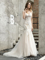 Mermaid Wedding Dress Jewel Neck Sleeveless Lace Bridal Dress With Train