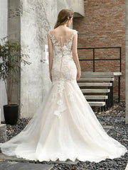 Mermaid Wedding Dress Jewel Neck Sleeveless Lace Bridal Dress With Train