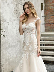 Mermaid Wedding Dress Jewel Neck Sleeveless Lace Bridal Dress With Train