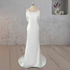 Off Shoulder Appliqued Wedding Dress with Backless