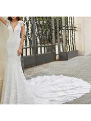 Mermaid  Wedding Dress With Train Sleeveless Lace V Neck Long Bridal Gowns