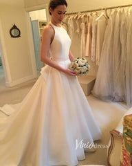 Halter Neck Cathedral Wedding Wedding Gown with Bow W2056