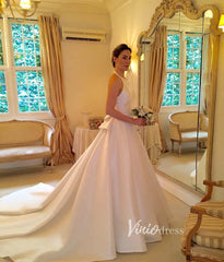 Halter Neck Cathedral Wedding Wedding Gown with Bow W2056