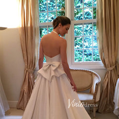 Halter Neck Cathedral Wedding Wedding Gown with Bow W2056