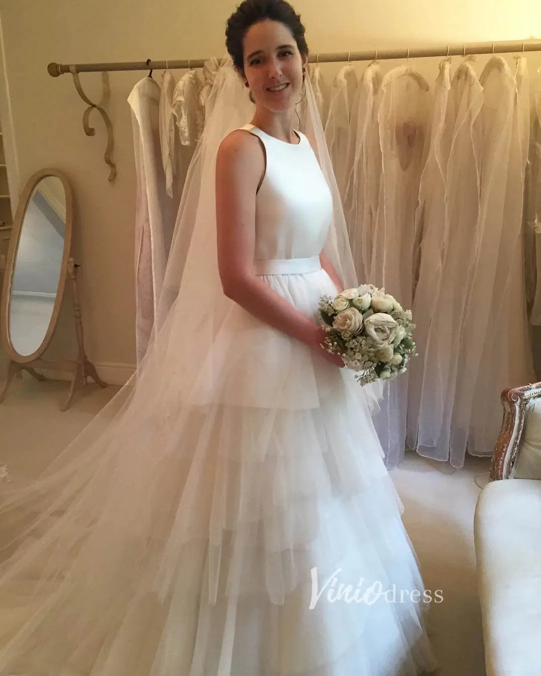 Layered Tulle Wedding Dresses Ruffle Bridal Gowns VW2053