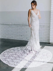 Romantic Bohemian Lace Rustic Wedidng Dresses with Train VW1440