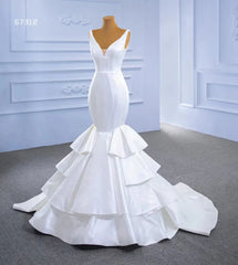 V-neck Mermaid Satin Wedding Dresses Fit and Flare Bridal Dress 67312