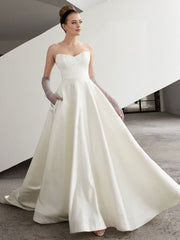 White A-Line Wedding Dresses With Train Sleeveless Pockets Strapless Backless Satin Fabric Bridal Dresses
