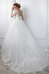White Aline Wedding Gown Long Sleeves Tulle Bridal Dress with Lace Appliques