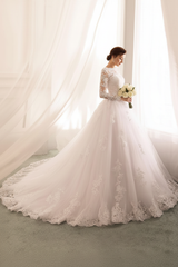 Bateau Neck Princess Wedding Dresses Long Sleeve Lace Tulle Bridal Gowns
