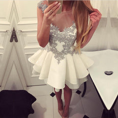 Short Gray Lace Appliques Scoop Neckline Ruffle Satin Homecoming Dresses